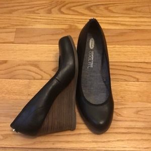 Dr. Scholl’s Memory Foam Cool Fit black wedge size 8 leather heels